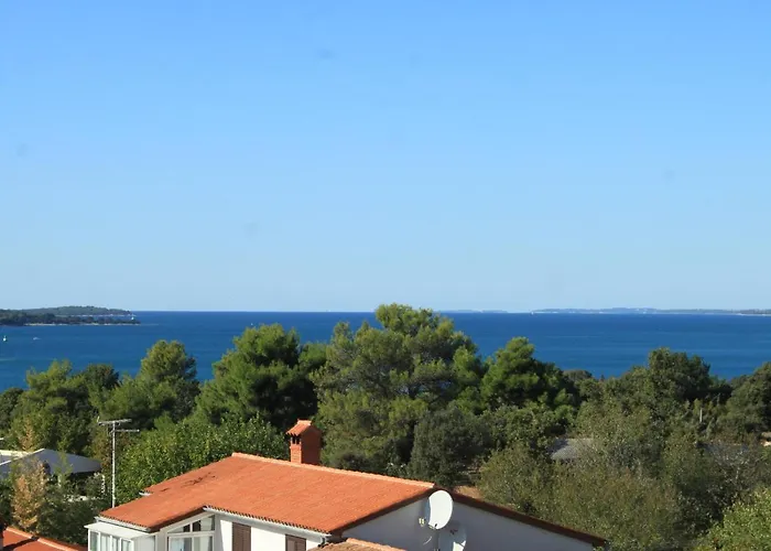 With A Parking Space Stinjan, - 7369 * 풀라